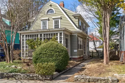 21 Dexterdale Rd, Providence, RI 02906