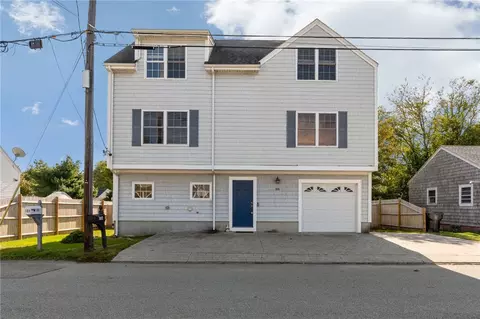 106 Cedar Ave, Portsmouth, RI 02871