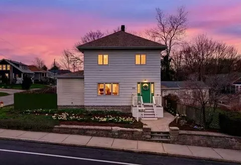 102 Willett Ave, Riverside, RI 02915