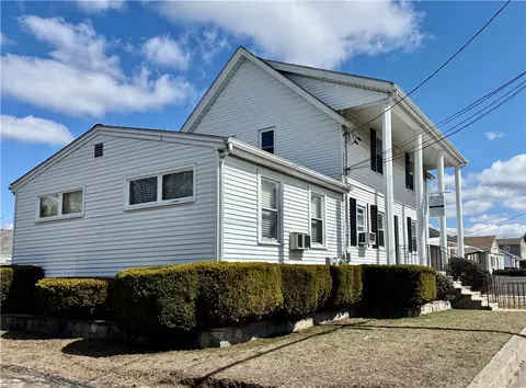 368 Beverage Hill Ave, Pawtucket, RI 02861