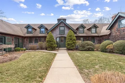 56 Shadow Farm Way #56, South Kingstown, RI 02879