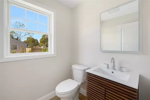 Bath - 73 Pinehurst Ave, Warwick, RI 02889 photo 4 of 7