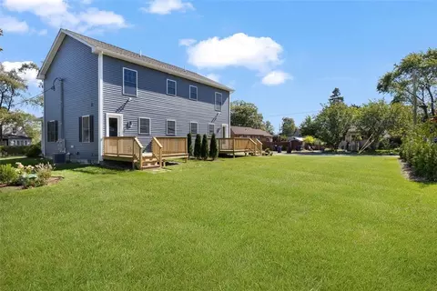 Exterior - 73 Pinehurst Ave, Warwick, RI 02889 photo 3 of 10