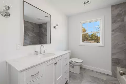 Bath - 73 Pinehurst Ave, Warwick, RI 02889 photo 2 of 7