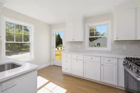 Kitchen - 73 Pinehurst Ave, Warwick, RI 02889 photo 4 of 6