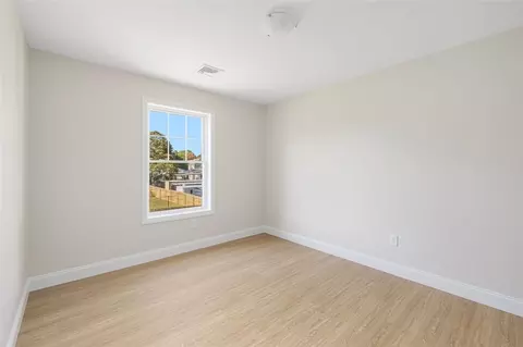 Bedroom - 73 Pinehurst Ave, Warwick, RI 02889 photo 1 of 11