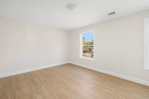 Bedroom - 73 Pinehurst Ave, Warwick, RI 02889 photo 3 of 11