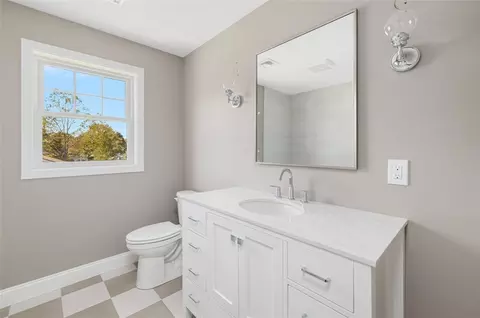 Bath - 73 Pinehurst Ave, Warwick, RI 02889 photo 5 of 7