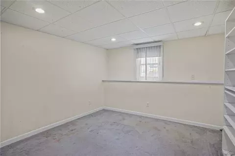 Bedroom - 39 Gateway Ct, Warwick, RI 02889 photo 5 of 5