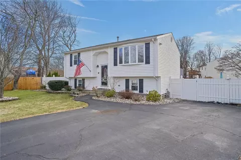 Exterior - 39 Gateway Ct, Warwick, RI 02889 photo 13 of 13