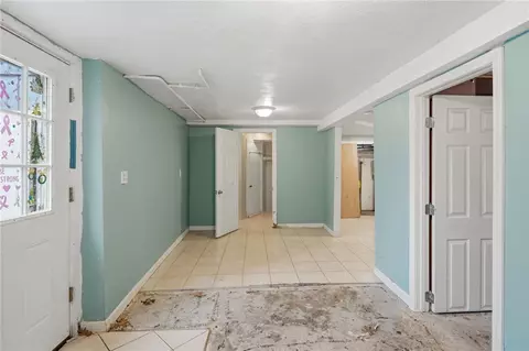 Entry Way - 311 Arnold Rd, Coventry, RI 02816 photo 5 of 5