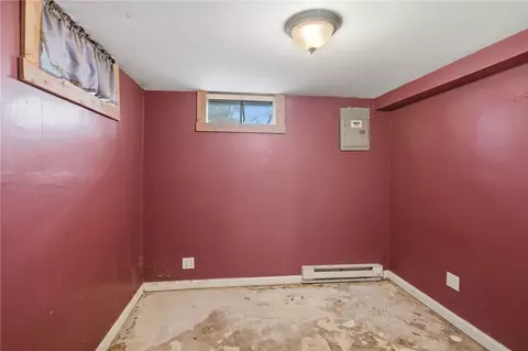 Bedroom - 311 Arnold Rd, Coventry, RI 02816 photo 8 of 8