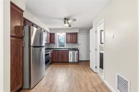 1 Zambarano Ave #F, North Providence, RI 02911