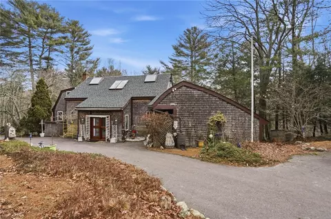 186 Arcadia Rd, Hope Valley, RI 02832
