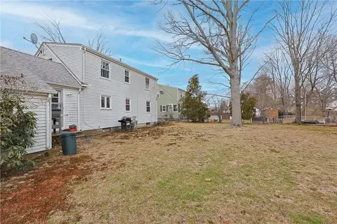 Exterior - 37 Knowles Dr, Warwick, RI 02888 photo 9 of 9