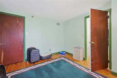 Bedroom - 37 Knowles Dr, Warwick, RI 02888 photo 3 of 11
