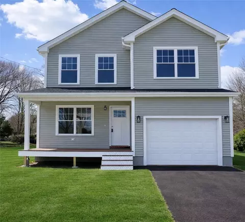 339 East St, Cranston, RI 02920