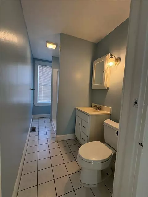 Bath - 551 Wood Ave, Woonsocket, RI 02895 photo 1 of 3