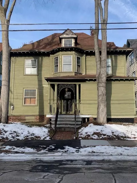 236 Pleasant St, Providence, RI 02906