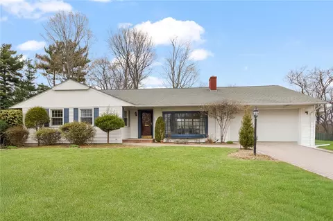 39 Greening Ln, Cranston, RI 02920