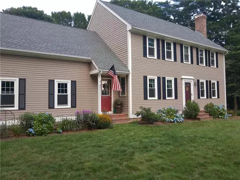 34 Sunset Dr, Richmond, RI 02892