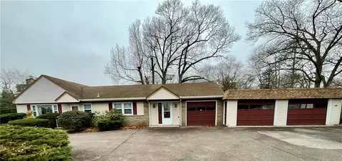 73 Byron Blvd, Warwick, RI 02888