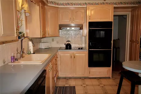 Kitchen - 73 Byron Blvd, Warwick, RI 02888 photo 2 of 2