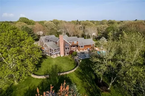 77 Pond Shore Dr, Charlestown, RI 02813