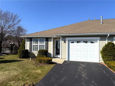 101 Village Green Cir, Coventry, RI 02816