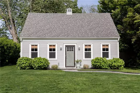 57 Warren Ave, Middletown, RI 02842