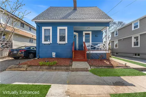 95 Ivy St, East Providence, RI 02914