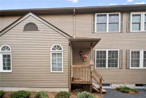 222 Killey Ave #5, Warwick, RI 02889