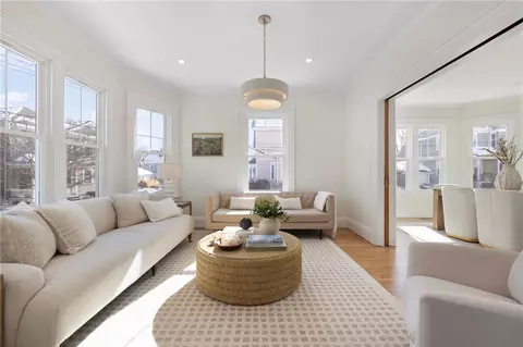 61 Gibbs Ave, Newport, RI 02840