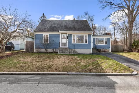 52 Maxfield Ave, East Providence, RI 02914