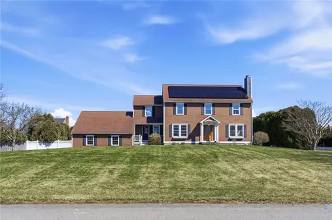 101 Windstone Dr, Portsmouth, RI 02871