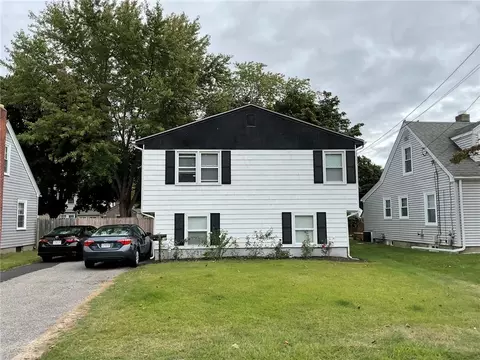 16 Arrow Ave, Warwick, RI 02886