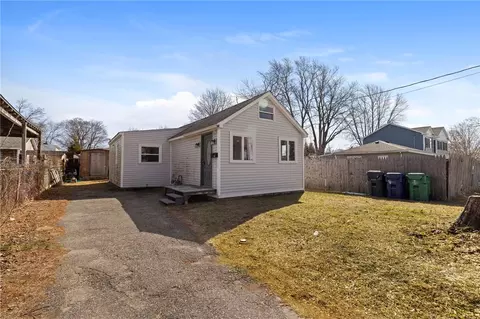 444 Pequot Ave, Warwick, RI 02889