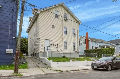 54 Jefferson Ave, Pawtucket, RI 02860