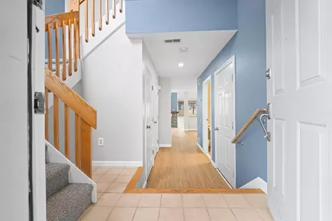 75 Valley Green Ct #C, North Providence, RI 02904