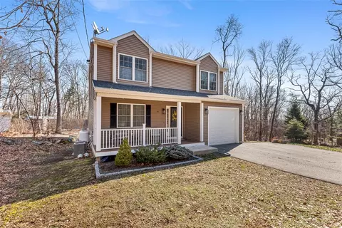 141 Leigh Rd, Cumberland, RI 02864