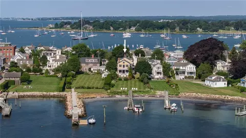 11 Main St, Stonington, CT 06378