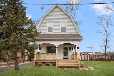 120 Woodward Rd, Providence, RI 02904