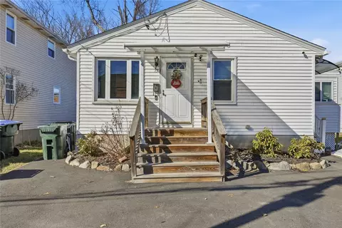 15 Gage St, Providence, RI 02909