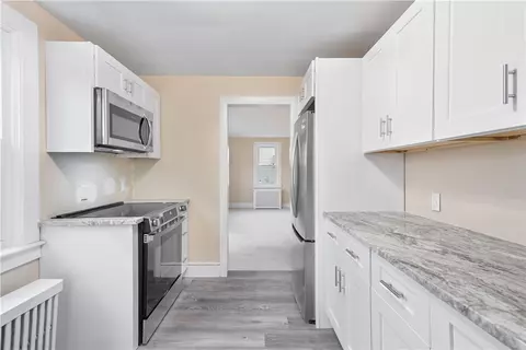 396 Elm St, Warwick, RI 02888 photo 5