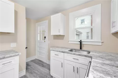 396 Elm St, Warwick, RI 02888 photo 4