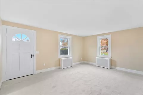 396 Elm St, Warwick, RI 02888 photo 10