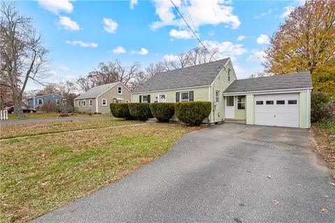 396 Elm St, Warwick, RI 02888 photo 2