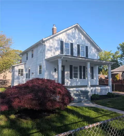 8 Lenox Ave, West Warwick, RI 02893