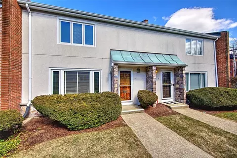 164 Butler Ave #B, Providence, RI 02906