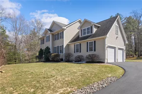 142 Bates Trl, West Greenwich, RI 02817